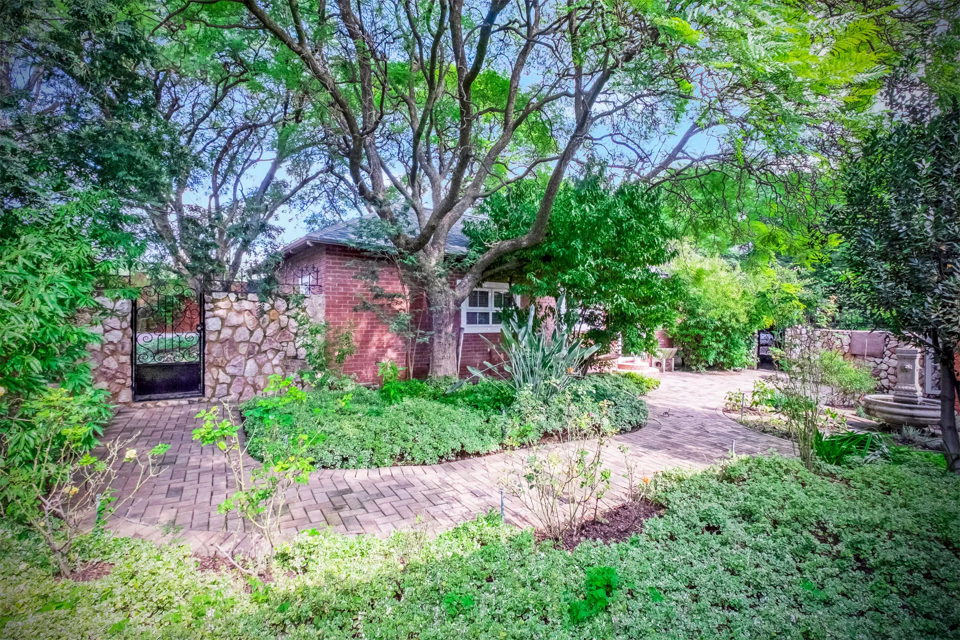 126 Mac Gillary, Glenferness - Chevaughn042_converted